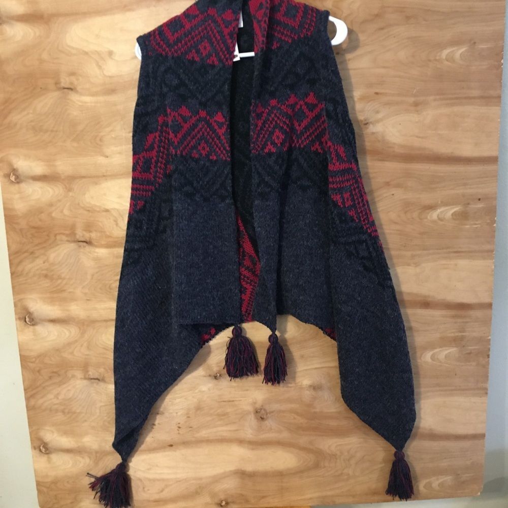 NWT Francesca’s women’s OS Open front Highlow vest